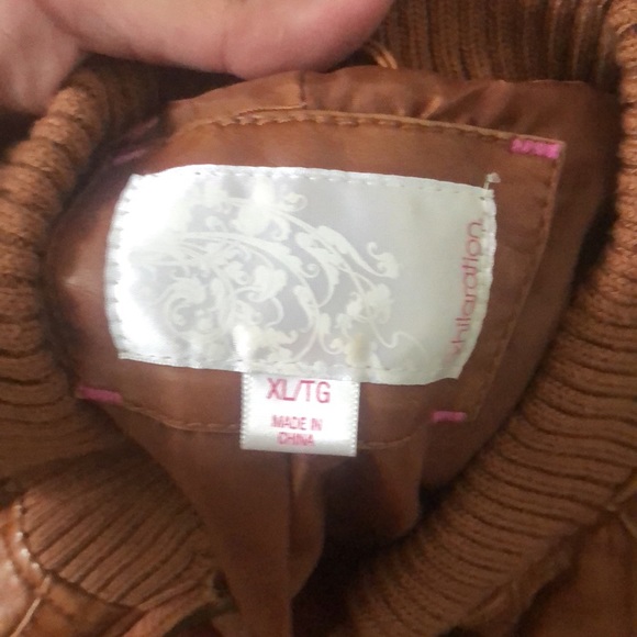 Faux leather jacket - Picture 4 of 10